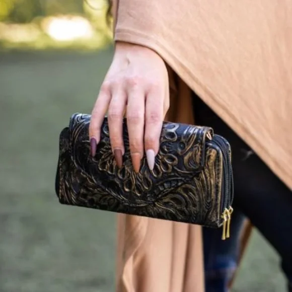 L&B Black & Gold tooled crossbody strap wallet - Picture 9 of 9